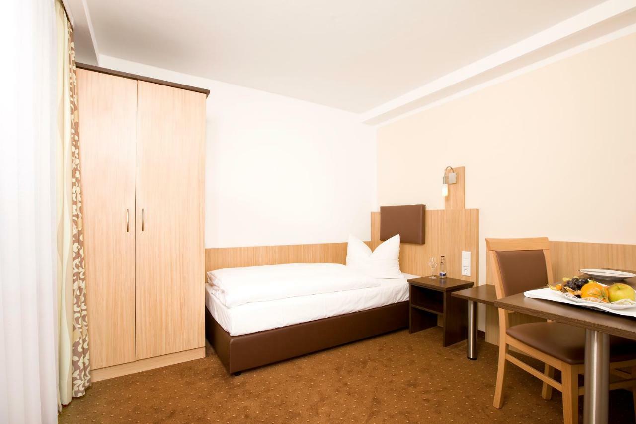 Hotel Ausbildungshotel St. Theresia Munich