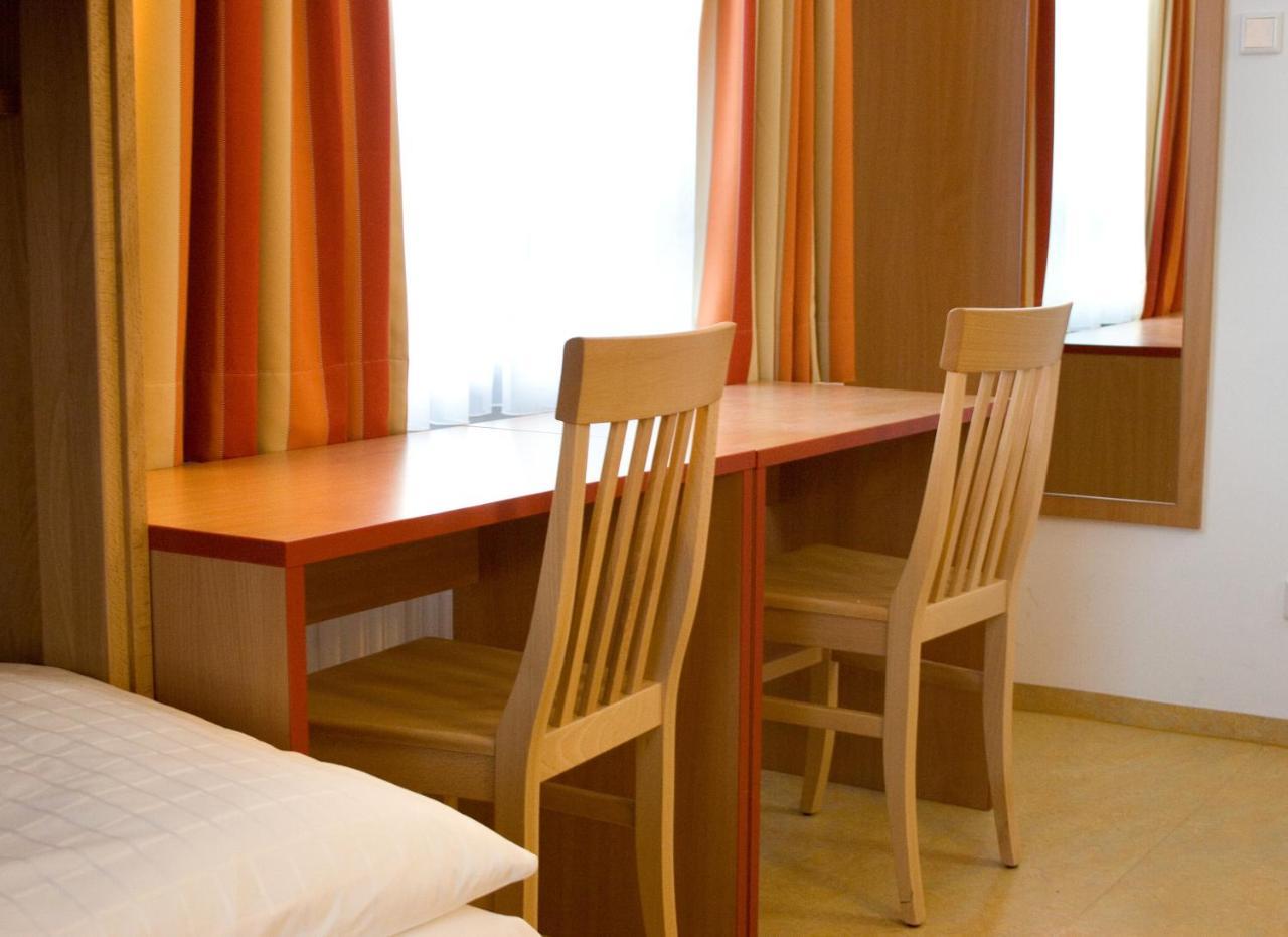 Ausbildungshotel St. Theresia 2* Munich